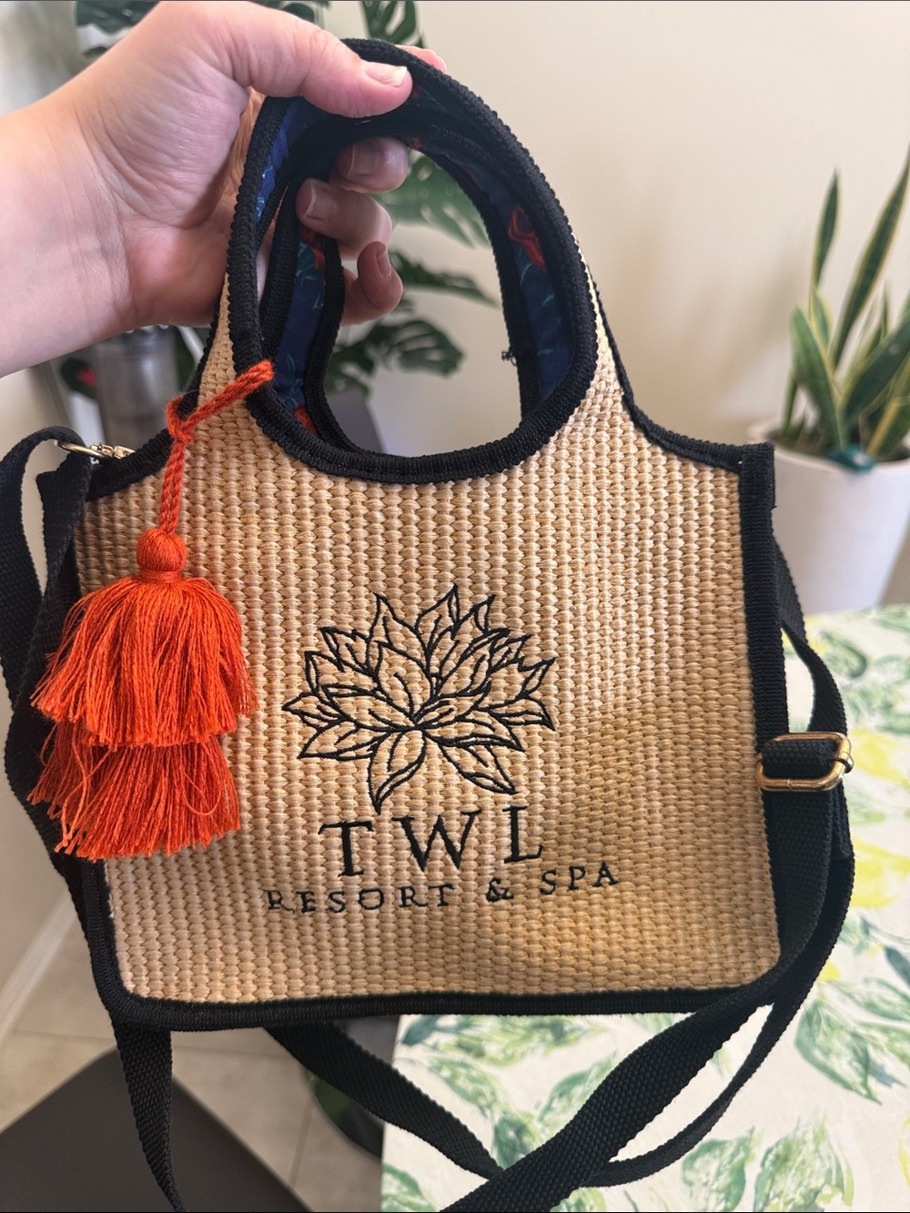 Kiehl’s x The White Lotus Bag